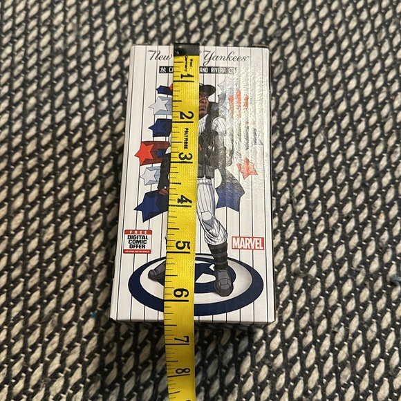 Captain Mariano Rivera New York Yankees bobble head Marvel NIB - Picture 10 of 10